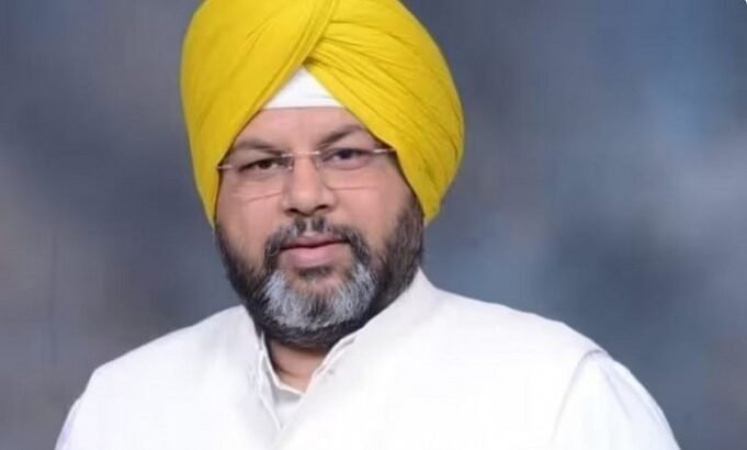 AAP विधायक अमित रतन रिश्वत मामले में गिरफ्तार
