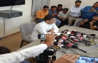 भ्रष्टाचार के मामलों की जांच को लेकर अपनी ही सरकार के खिलाफ अनशन पर बैठेंगे सचिन पालयट