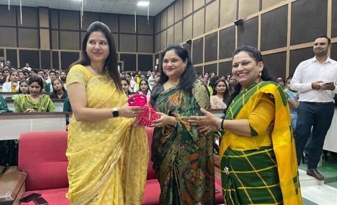 टीएमयू पैरामेडिकल के स्टूडेंट्स ने सावन प्रोग्राम में बिखरे हुनर के रंग
