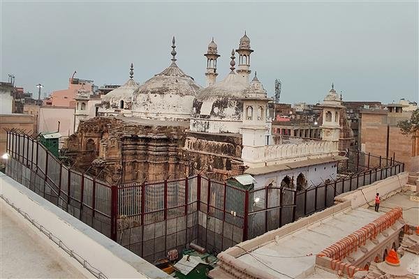 इलाहाबाद हाईकोर्ट का बड़ा फैसला: ज्ञानवापी परिसर में एएसआई से सर्वे कराने को दी मंजूरी
