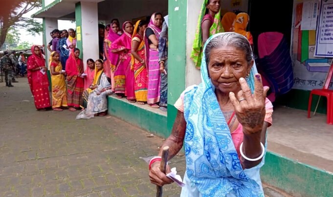 राजस्थान विधानसभा चुनाव में 56 हजार से अधिक मतदाता करेंगे घर बैठे मतदान